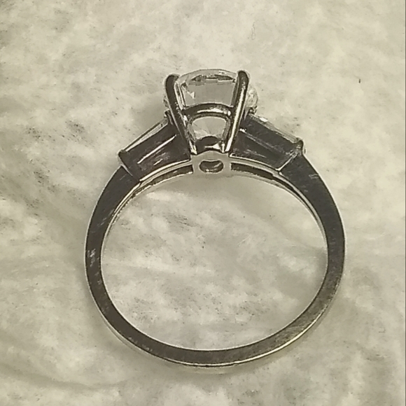 14KT Solid White Gold Round CZ Brilliant Solitaire Engagement Ring - Picture 5 of 6